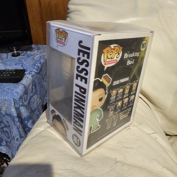 JESSE PINK IN GREEN LABSUIT FUNKO POP!(READ THE DESCRIPTION!) - Picture 9 of 10